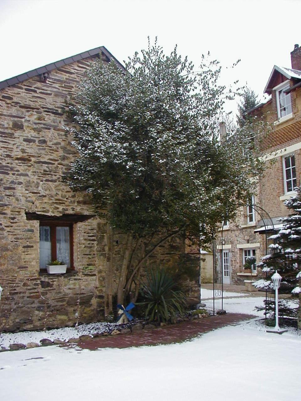 Hotel Ermitage Du Moulin Labotte Haybes Exterior foto